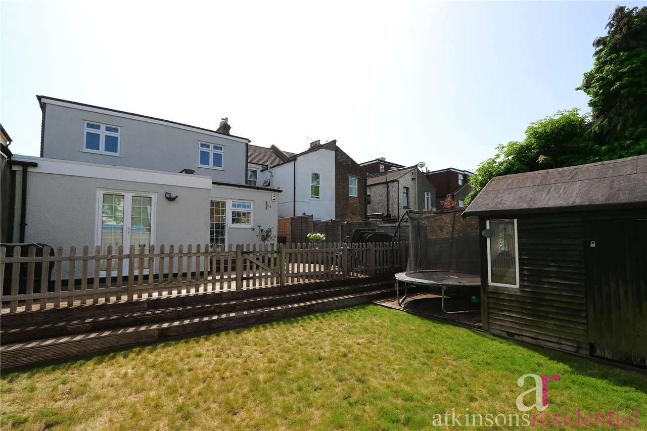 Layard Road, Enfield, Middlesex, EN1 4BA, photo 3