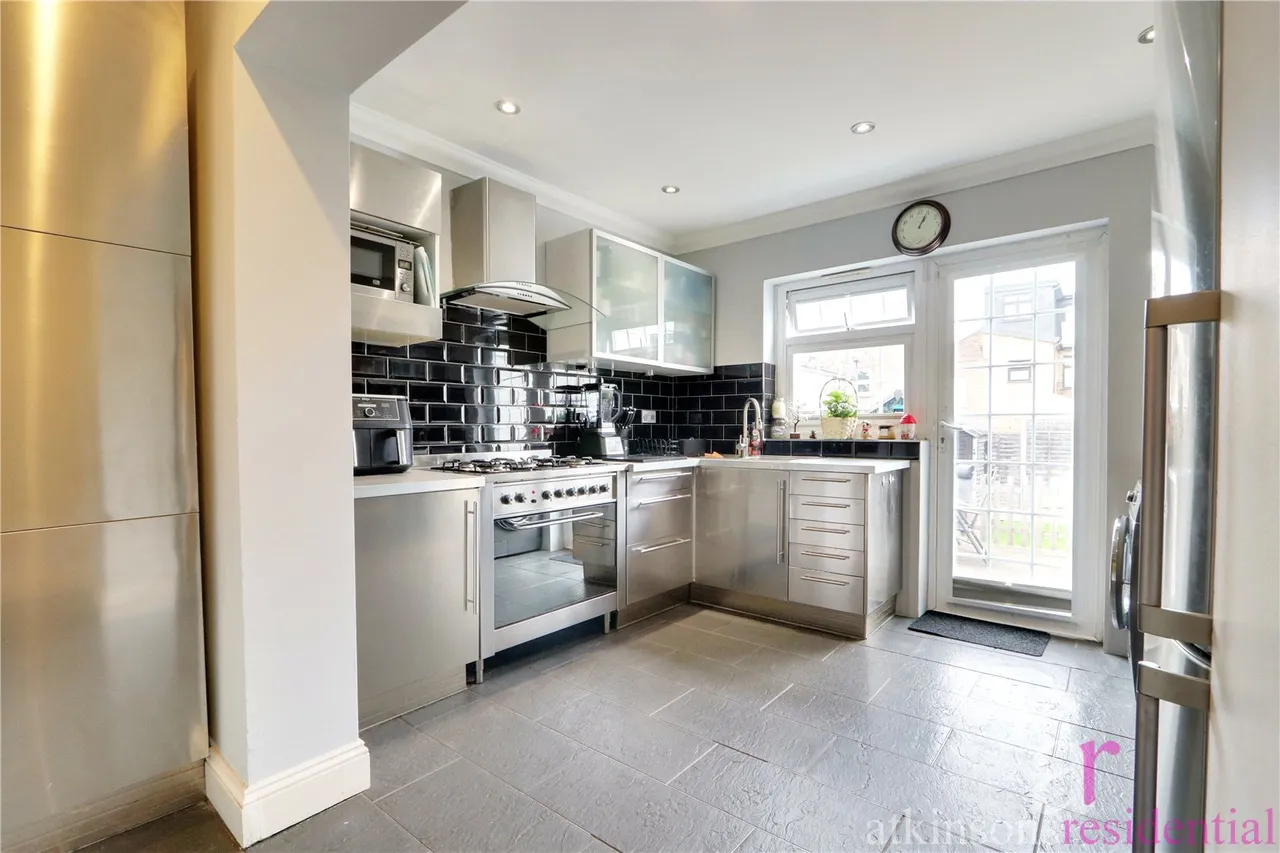 Layard Road, Enfield, Middlesex, EN1 4BA, photo 7