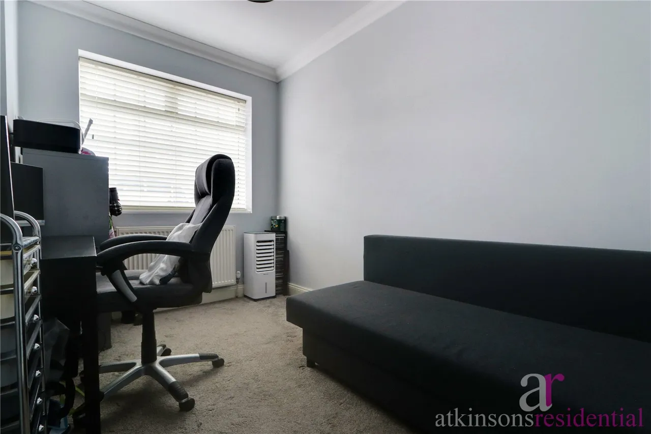 Layard Road, Enfield, Middlesex, EN1 4BA, photo 10