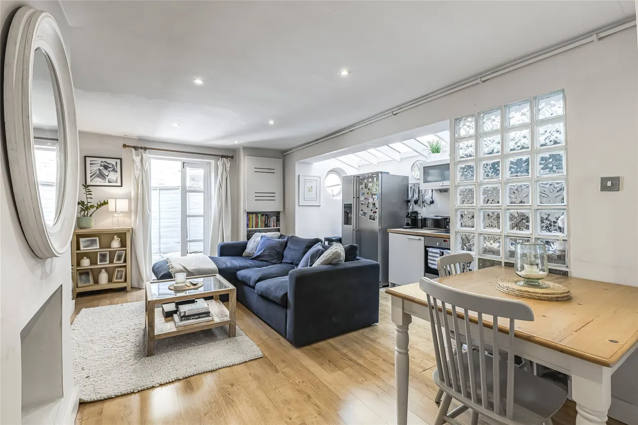 2 bed flat for sale — Furness Road, Fulham, London, SW6