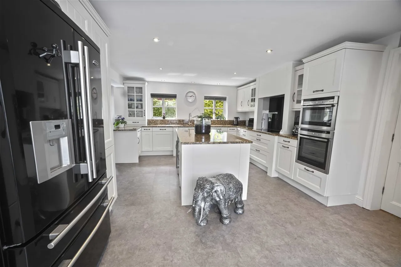 Over Alderley, Macclesfield, photo 4