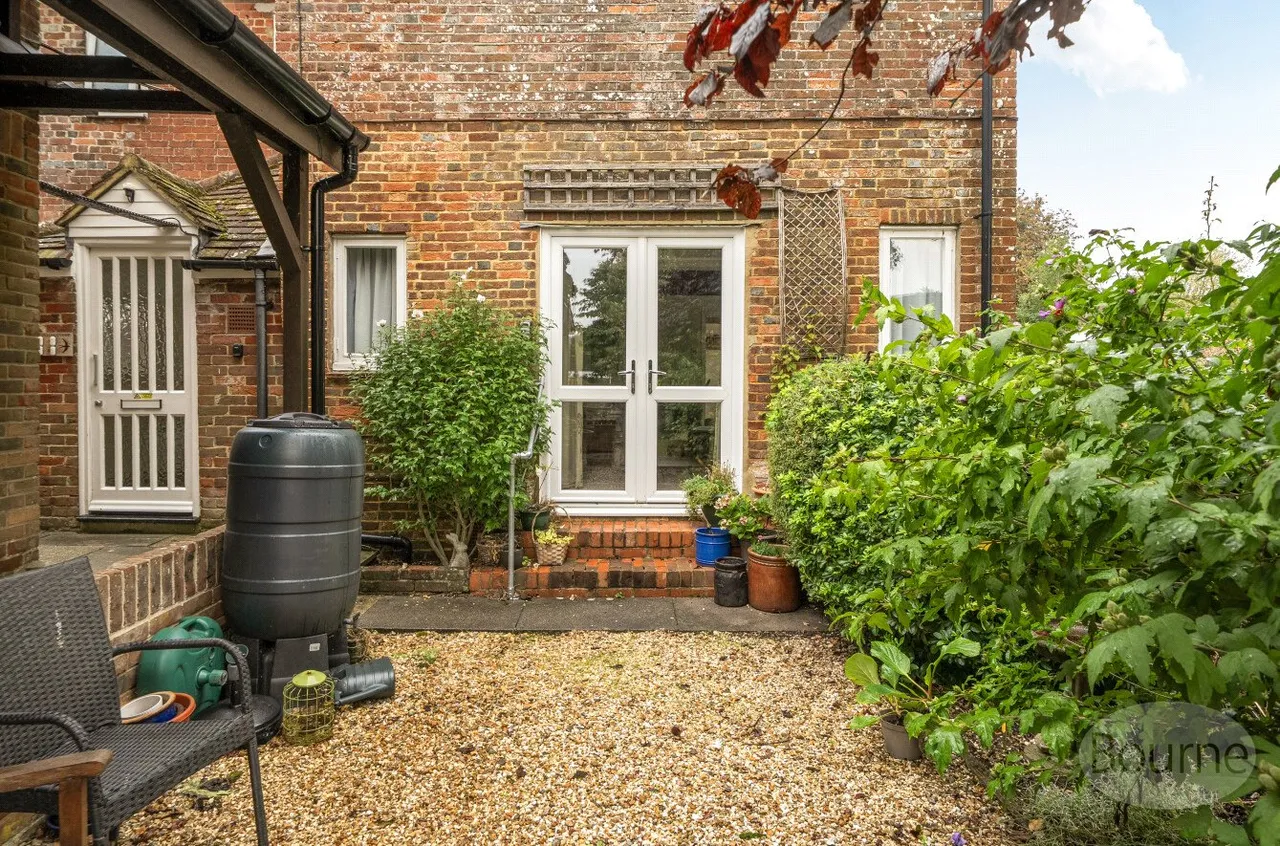 East Meon Road, Clanfield, PO8, photo 15