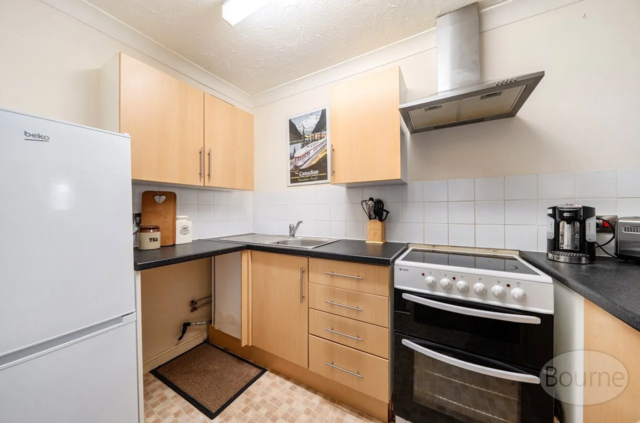 East Meon Road, Clanfield, PO8, photo 17