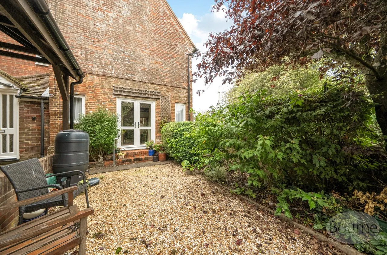 East Meon Road, Clanfield, PO8, photo 14