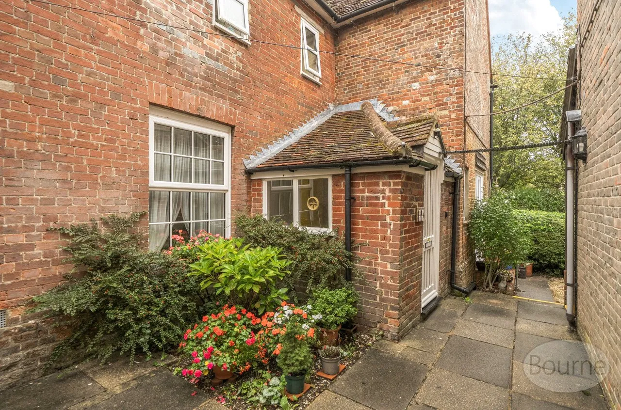 East Meon Road, Clanfield, PO8, photo 9