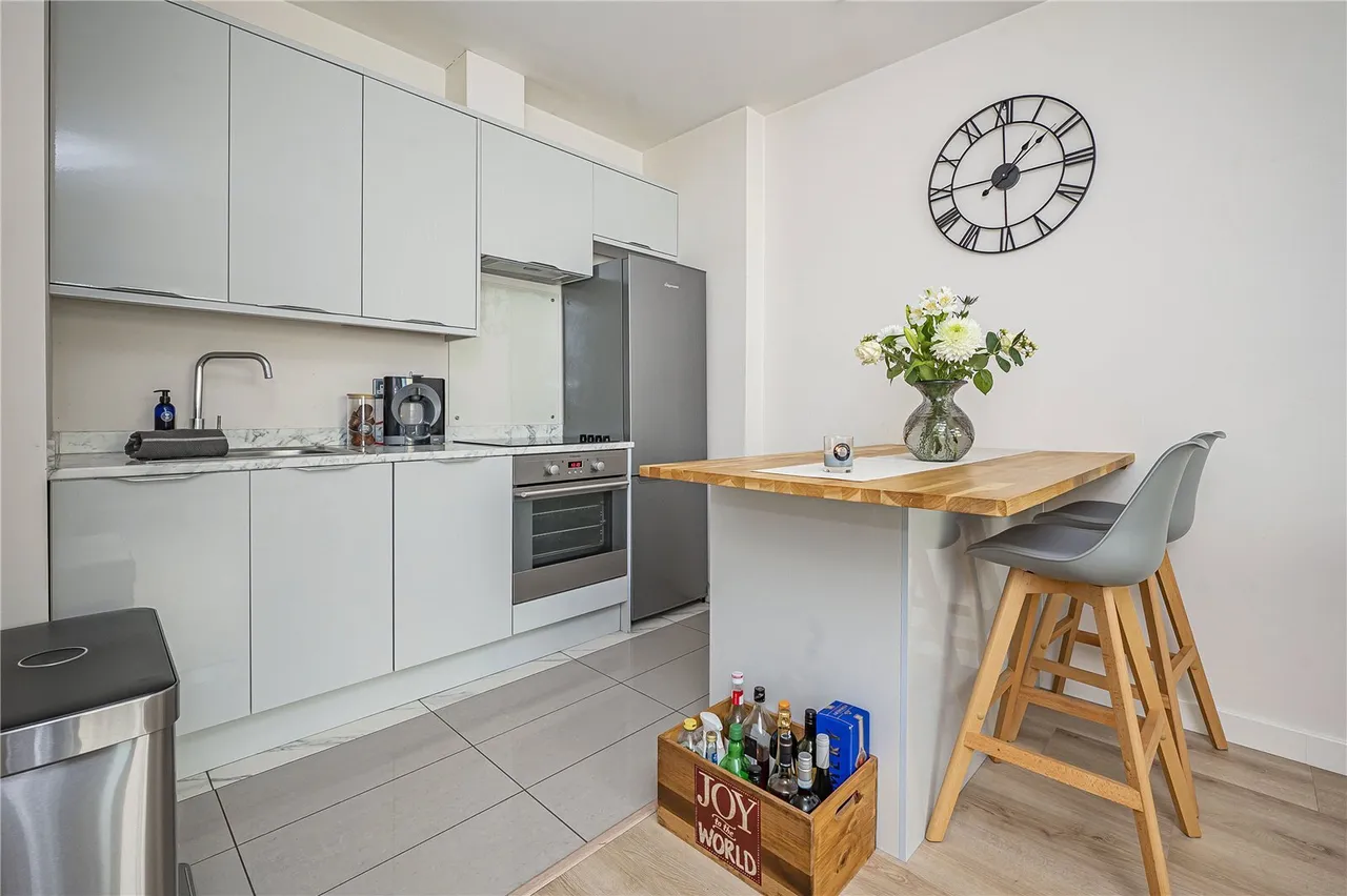 Union Lane, Isleworth, TW7, photo 3