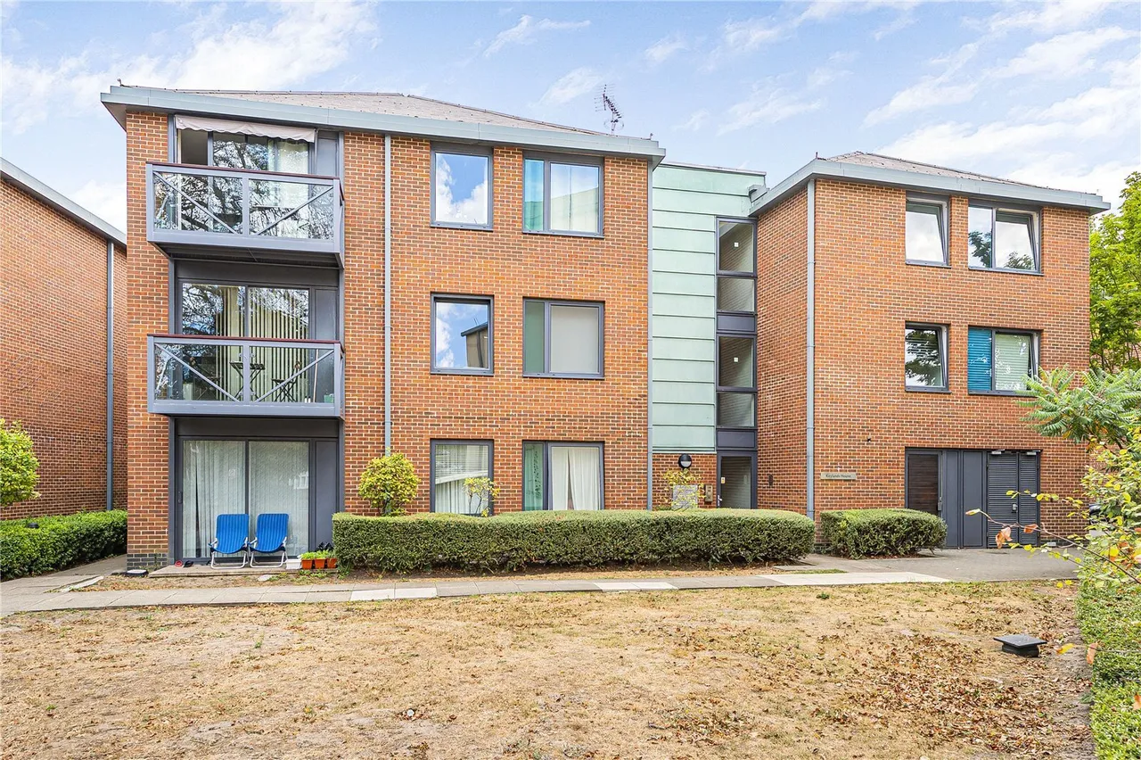 1 bed flat for sale, Union Lane, Isleworth, TW7