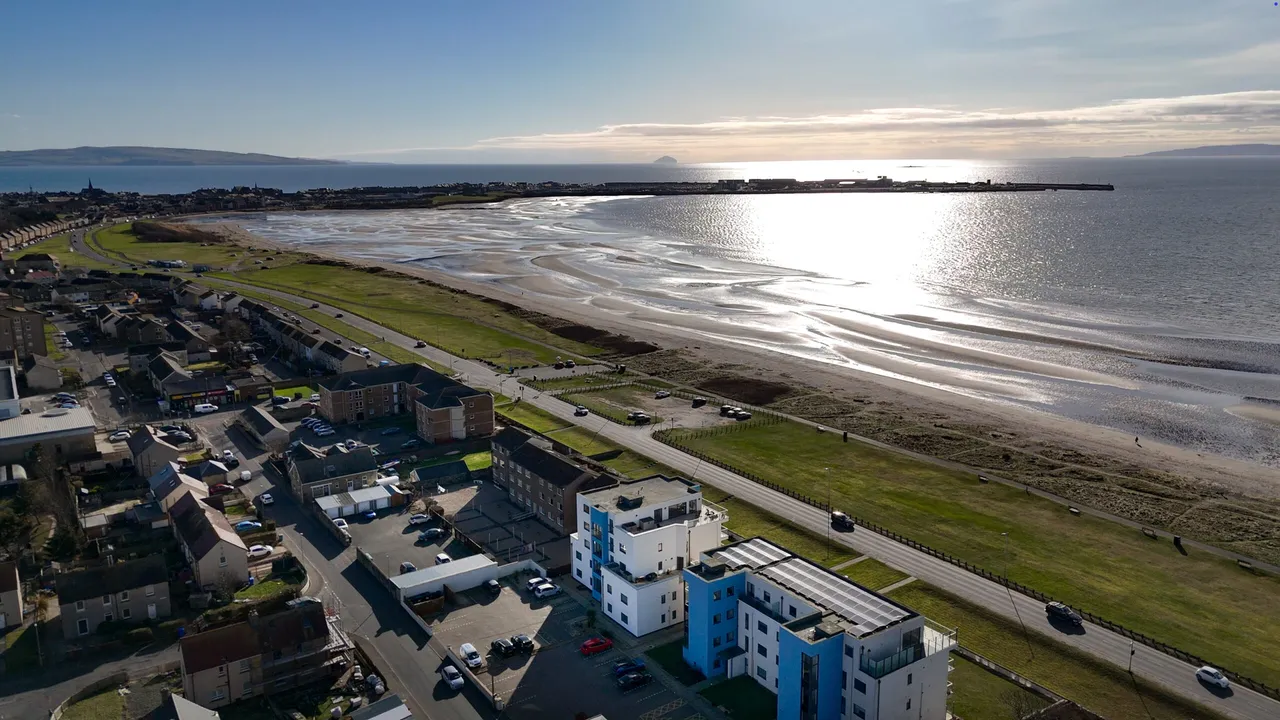 3 Beach View, Beach Road, Troon, KA10 6XQ, photo 2