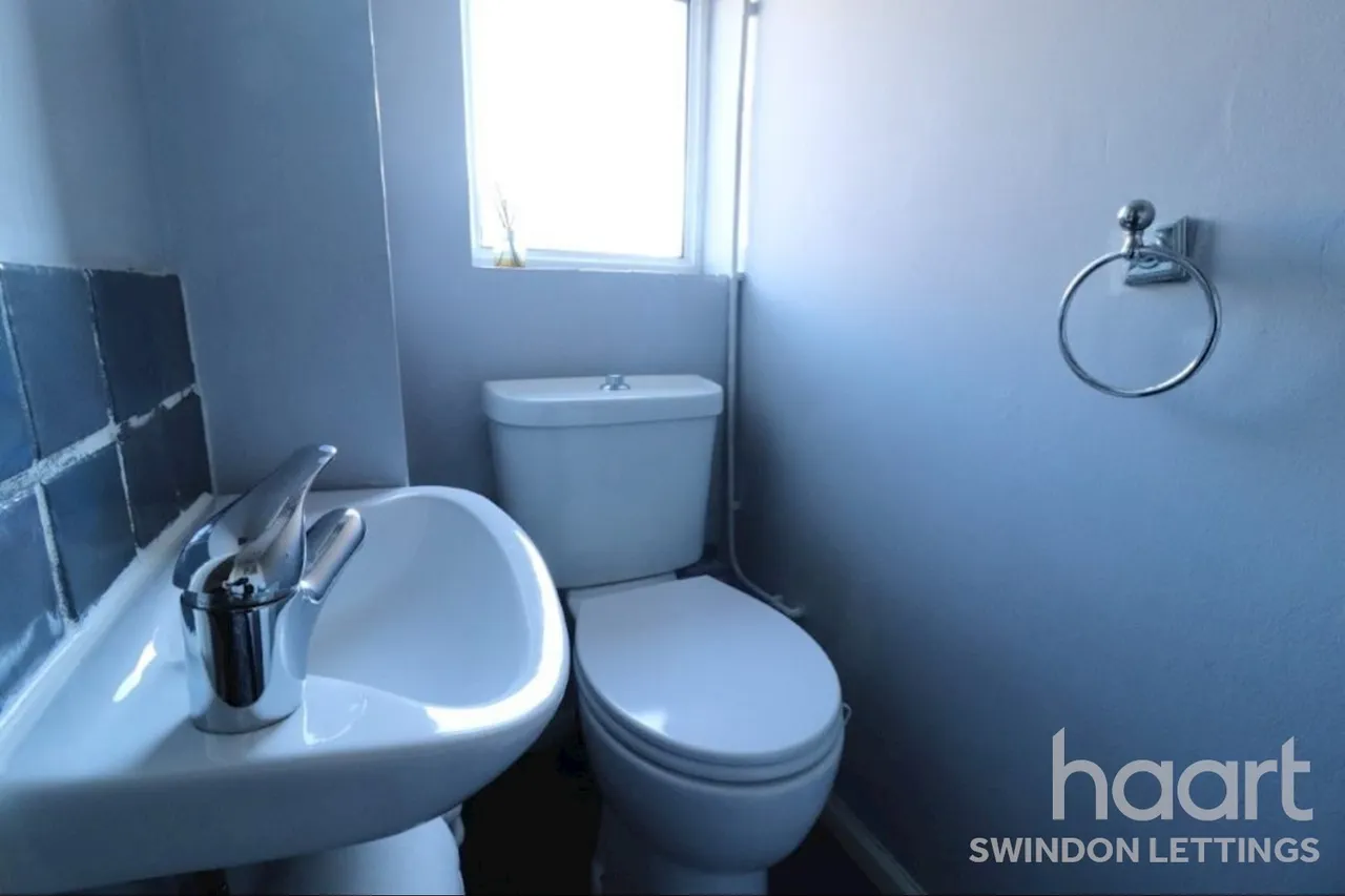Westminster Road, SN5, photo 9