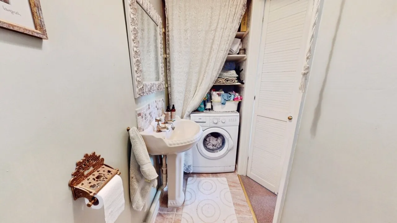 Up Hatherley, Cheltenham, GL51, photo 7