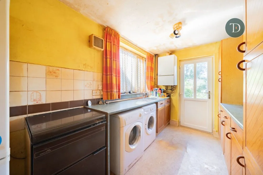 Pooltown Road, Ellesmere Port, CH65 7AG, photo 8