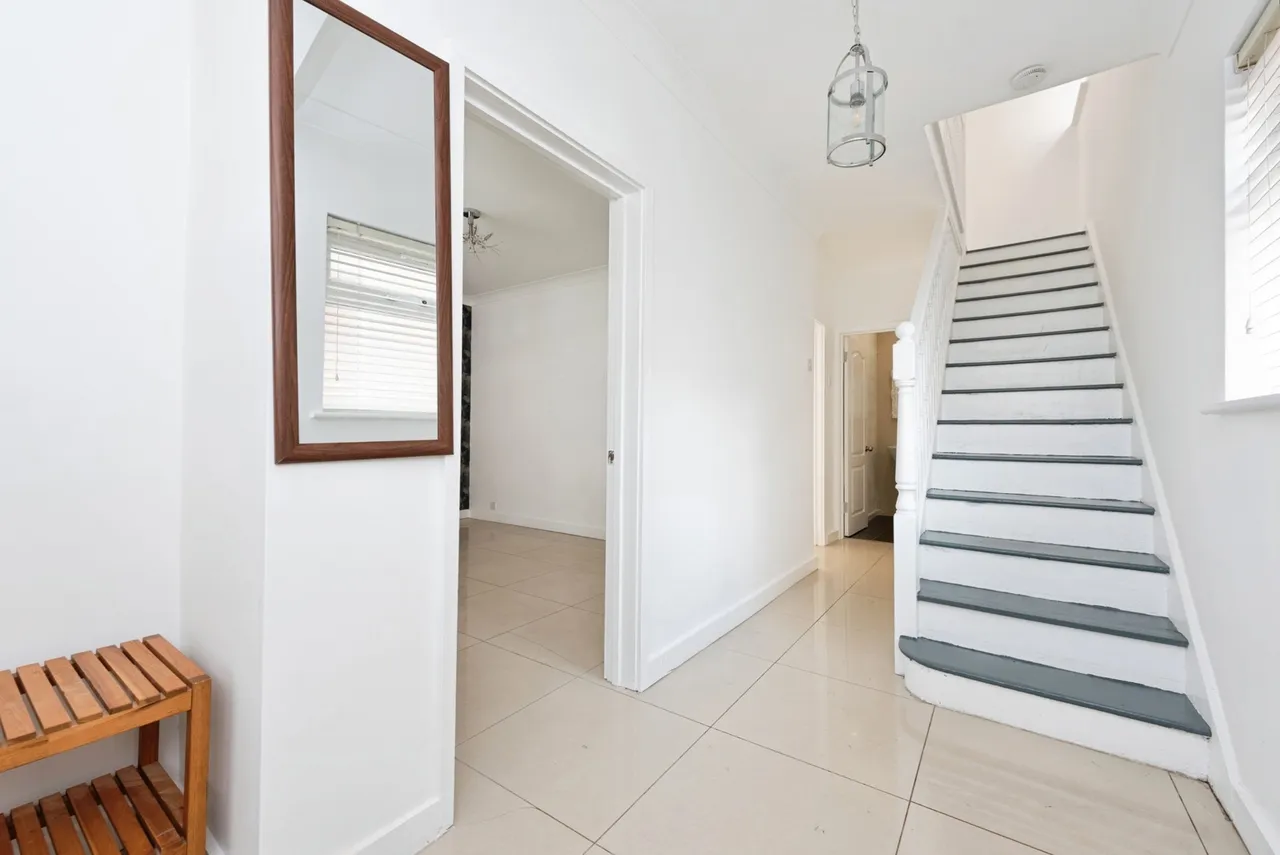 Prospect Close, Hounslow, TW3, photo 15