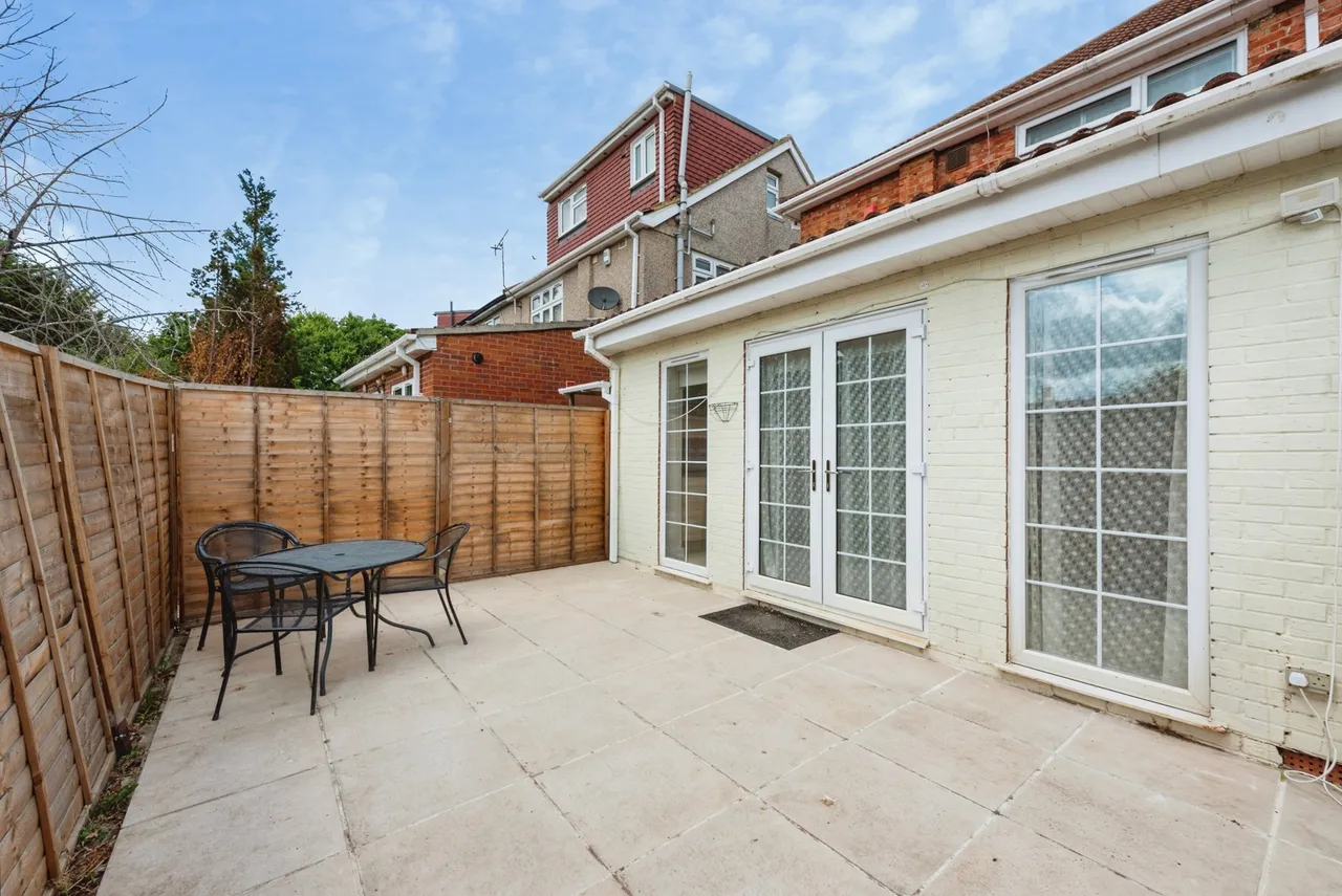 Prospect Close, Hounslow, TW3, photo 8