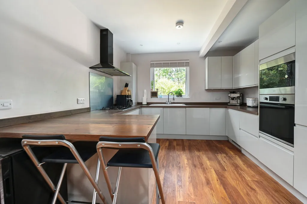 Cambridge Road, Owlsmoor, GU47, photo 5