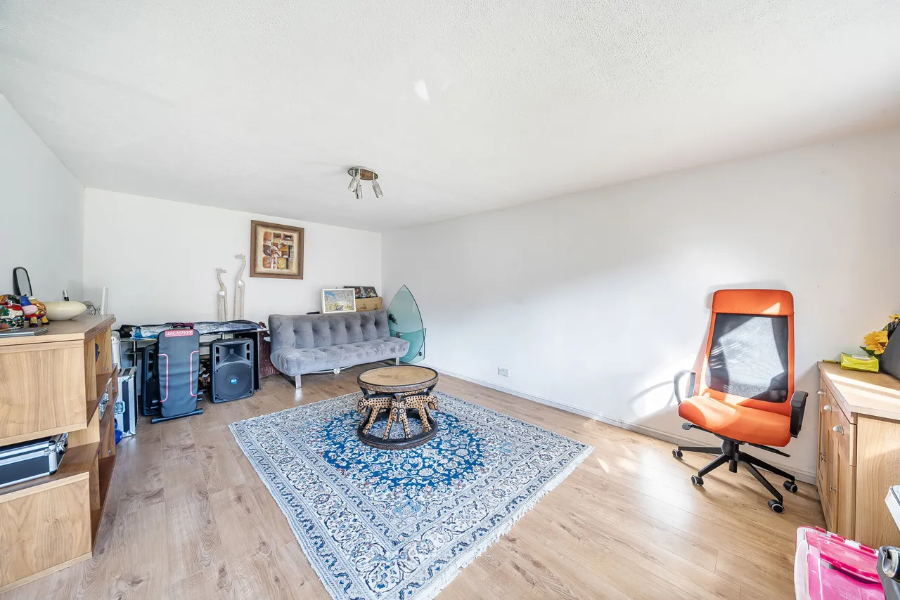 London, NW4, photo 16