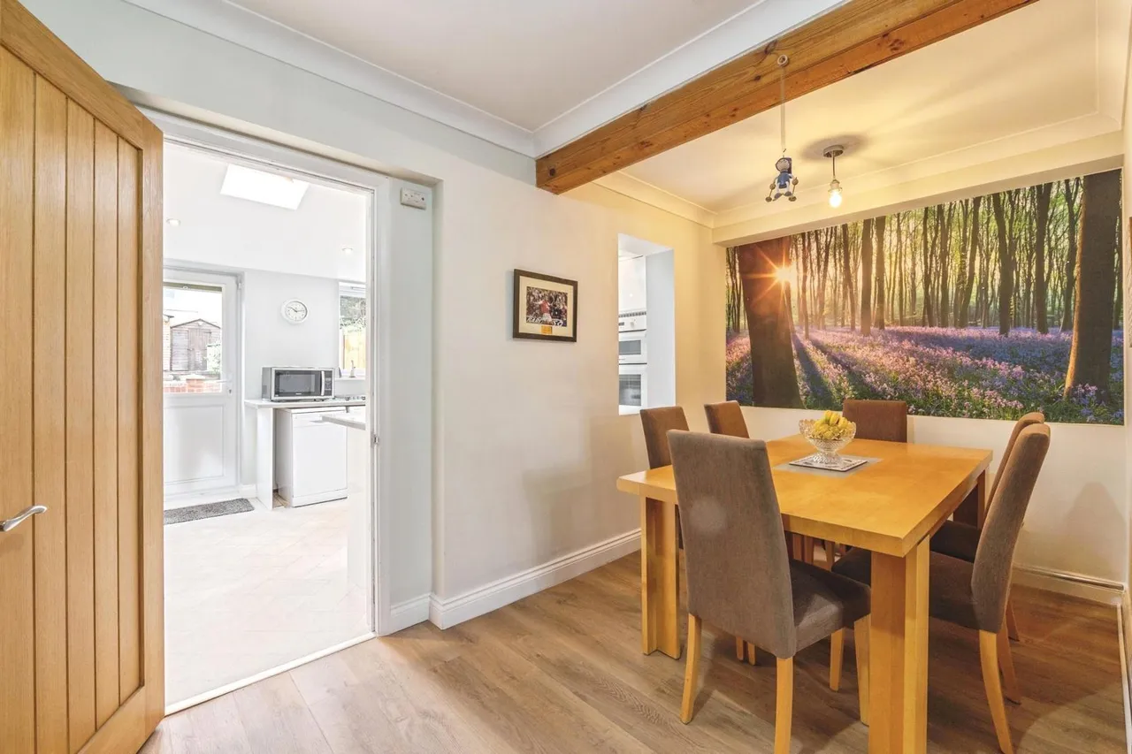 High Road, Laindon, Basildon, Essex, SS15, photo 6