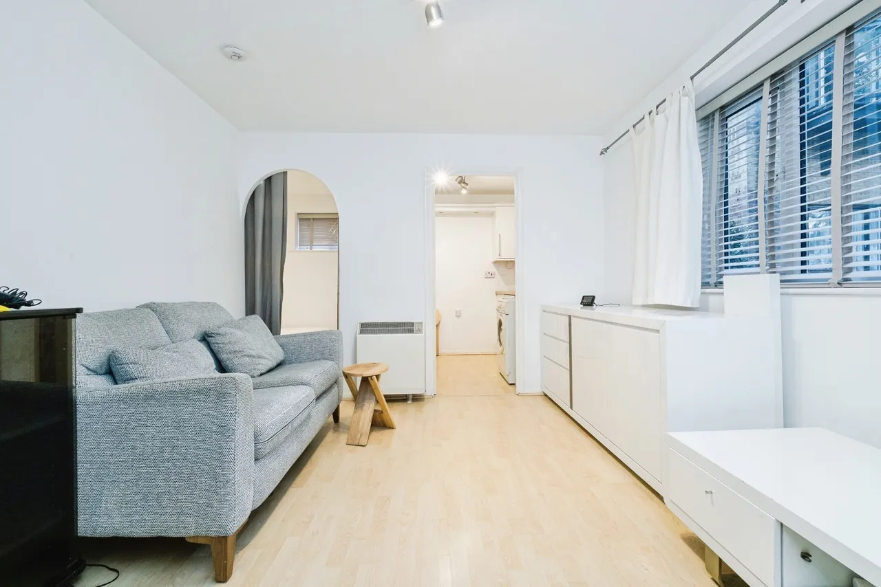 Greenslade Road, Barking, IG11, photo 8