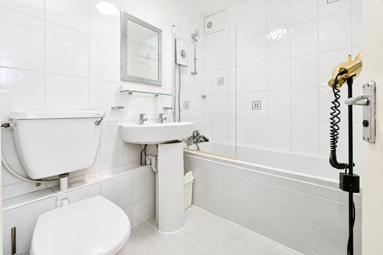 Greenslade Road, Barking, IG11, photo 11