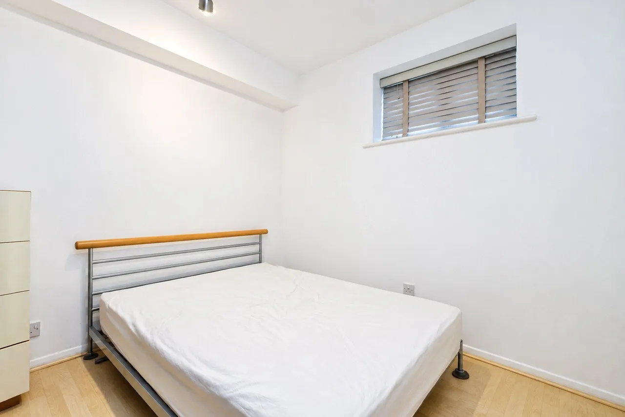 Greenslade Road, Barking, IG11, photo 9
