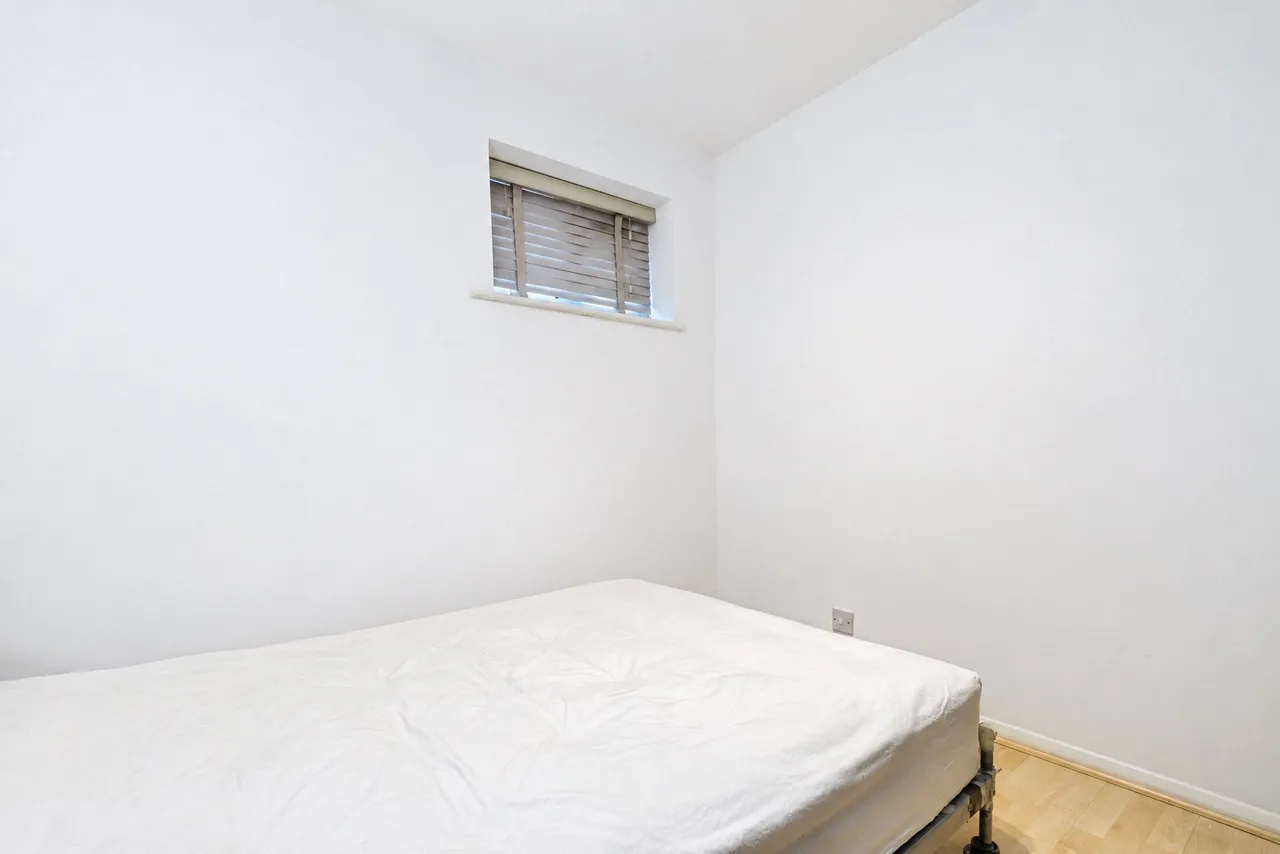 Greenslade Road, Barking, IG11, photo 10