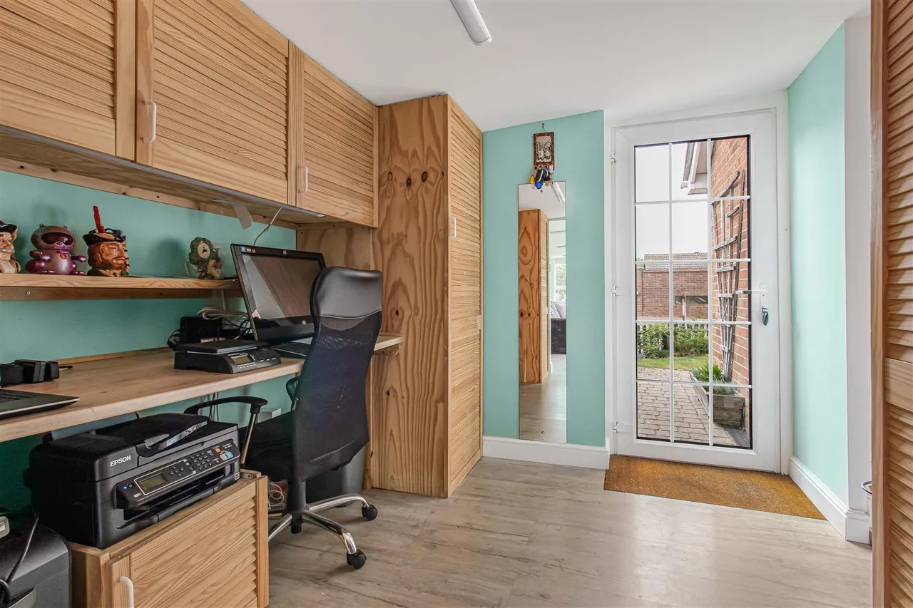 Malin Close, Haverhill, CB9, photo 11