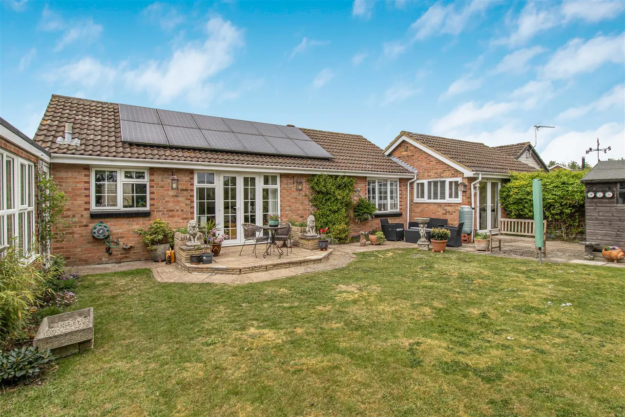 Malin Close, Haverhill, CB9, photo 18
