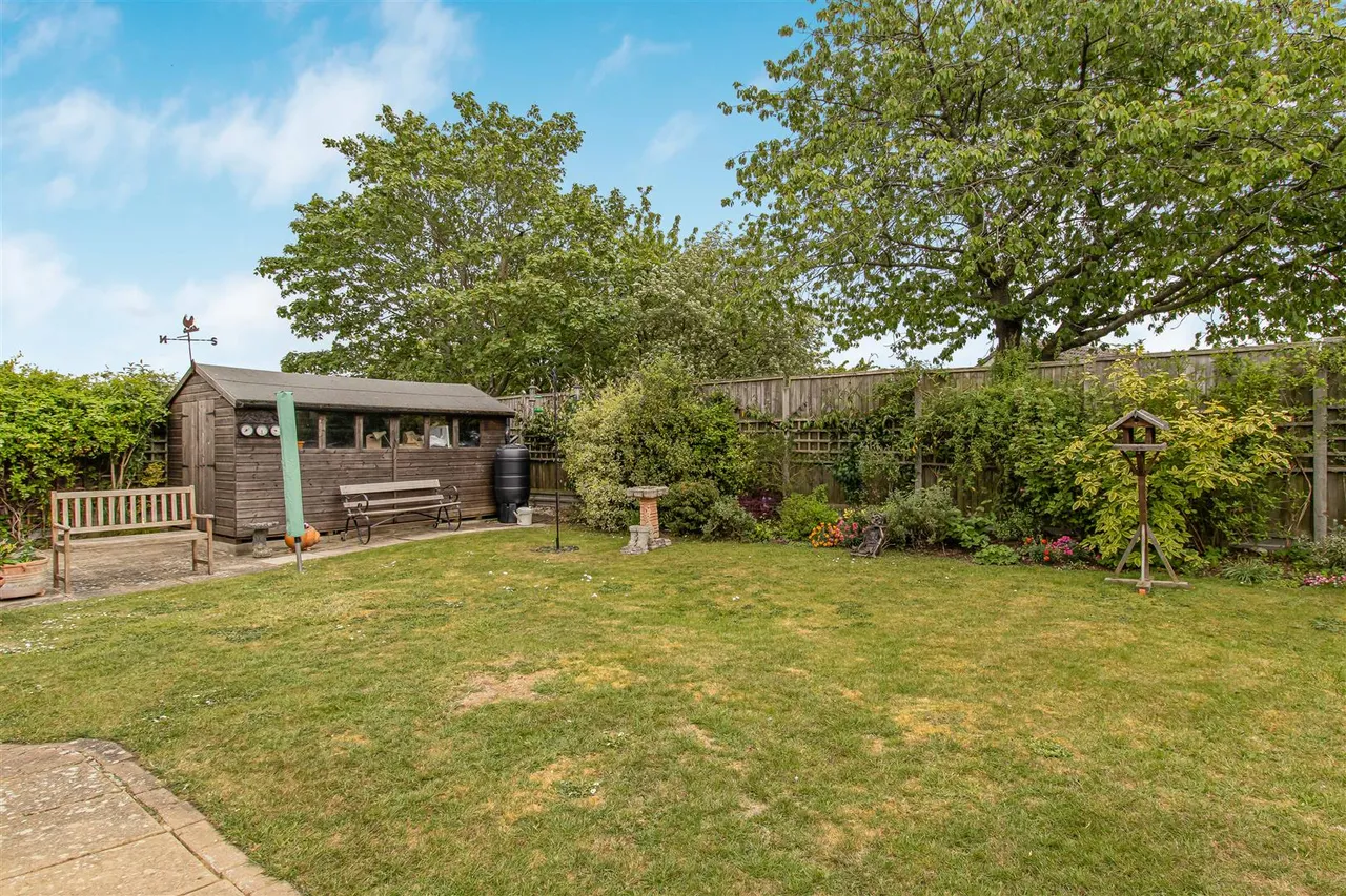 Malin Close, Haverhill, CB9, photo 2