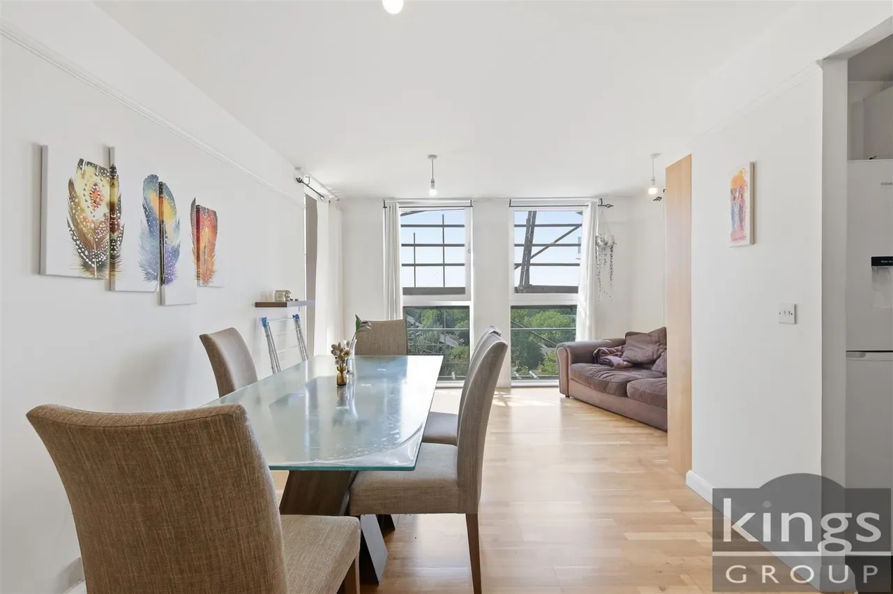 2 bed house for sale, Daneland Walk, London