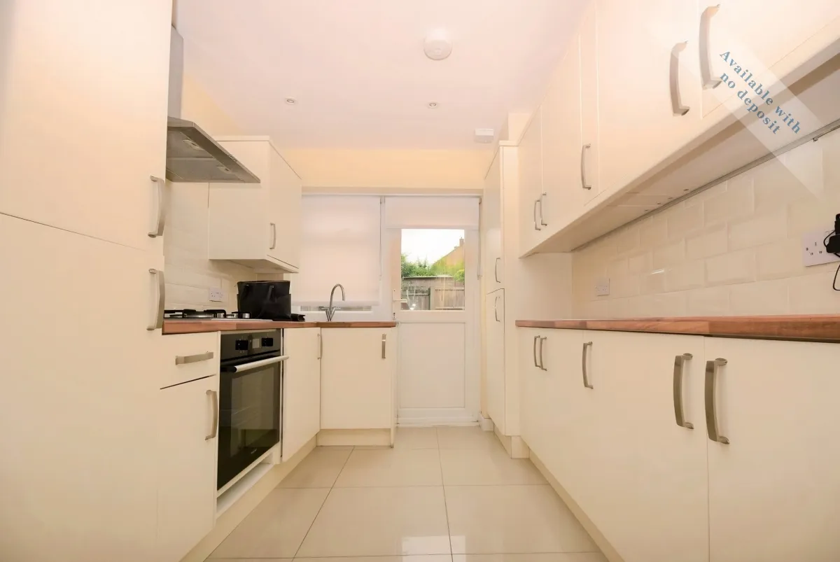 Lee Walk, Basildon, SS16, photo 2