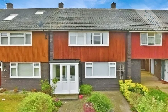 3 bed house to rent, Lee Walk, Basildon, SS16