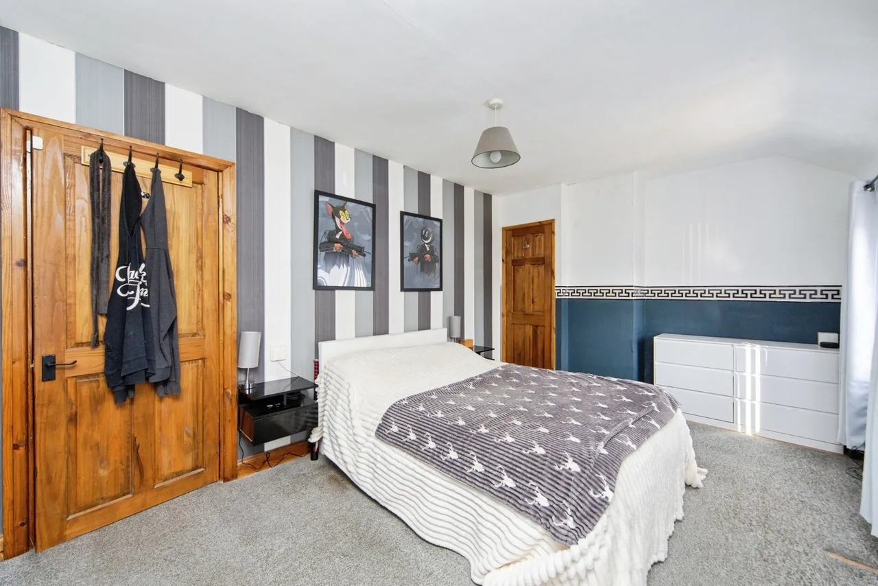Sandfield Road, Upton, CH49, photo 11