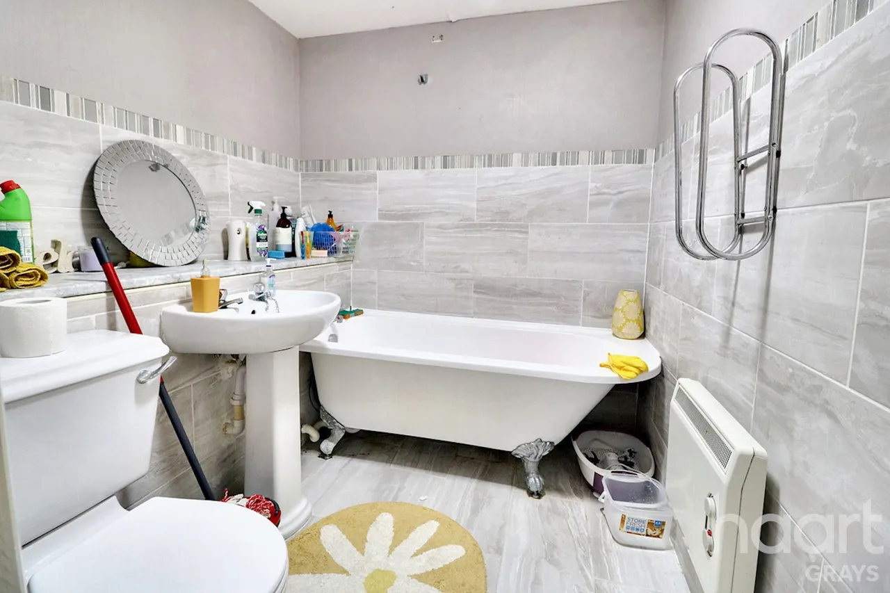 Dock Road, Tilbury, RM18, photo 4