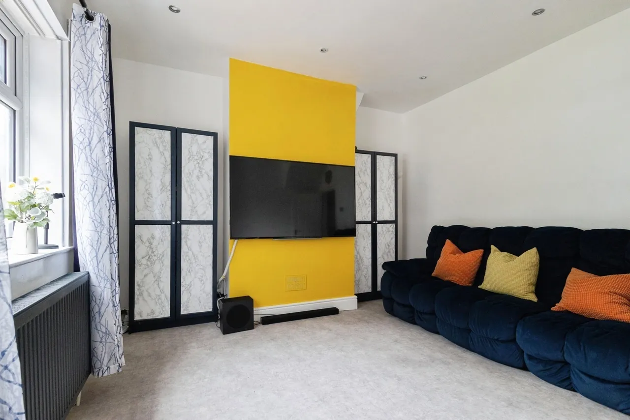 Dumbarton Road, Stockport, Greater Manchester, SK5, photo 2