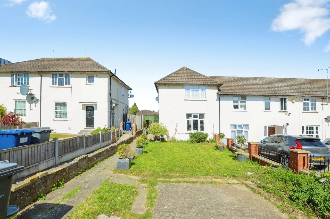 1 bed flat for sale — Flat 2 Pintail Heights, 6 The Hyde, London, NW9