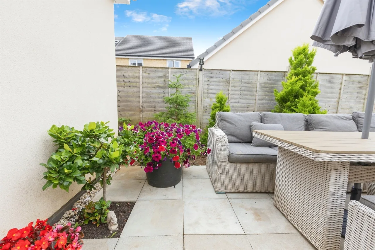 Albion Crescent, Corsham, SN13, photo 22