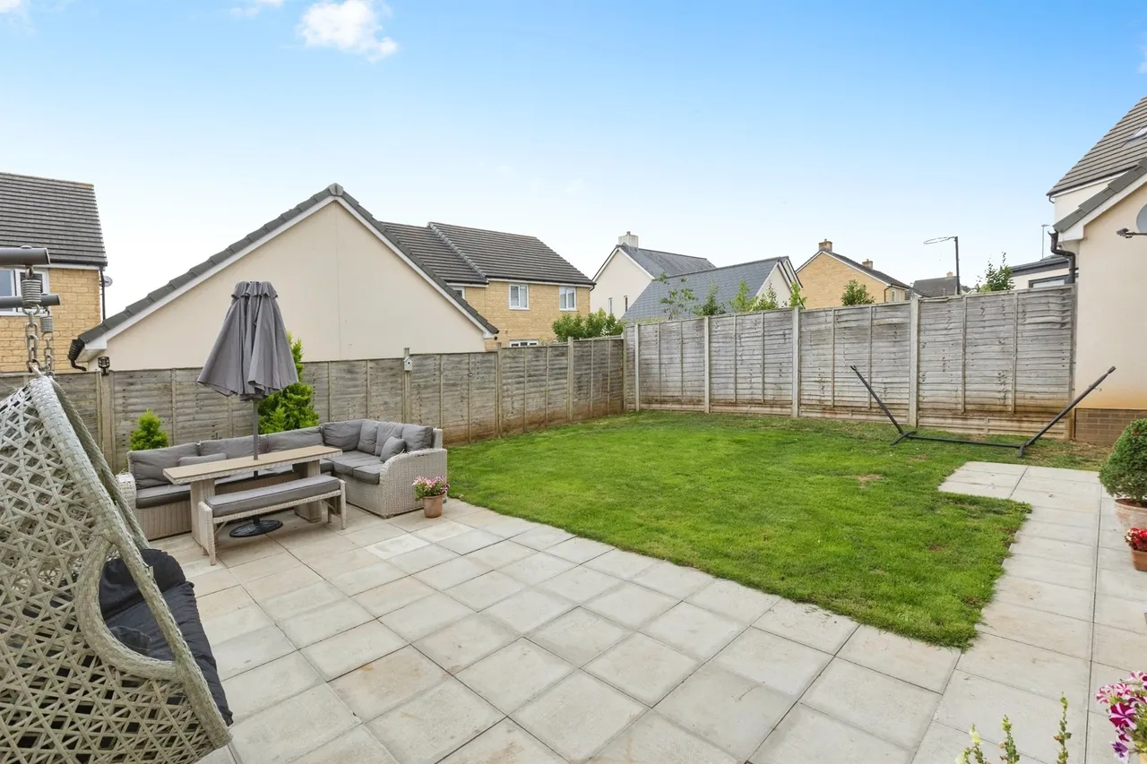Albion Crescent, Corsham, SN13, photo 21