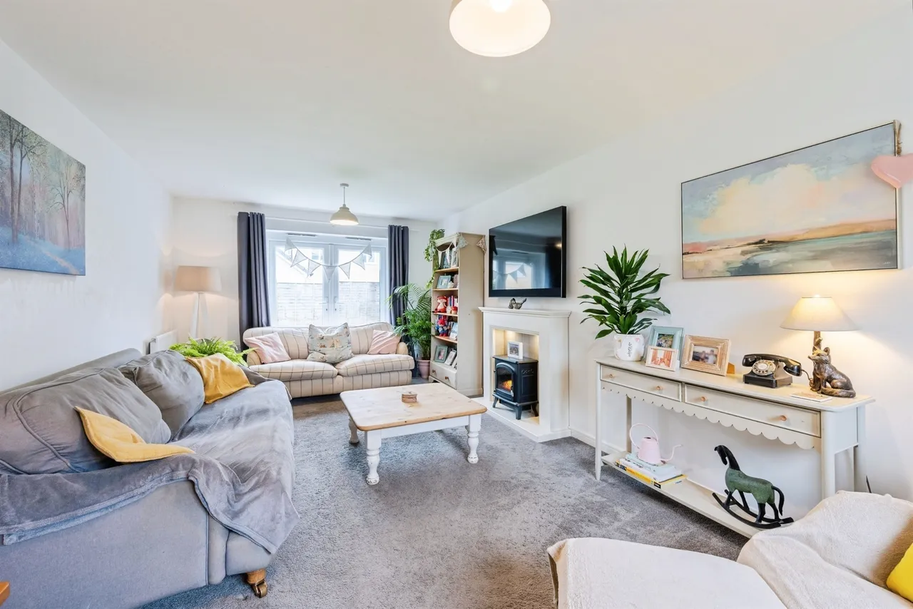 Albion Crescent, Corsham, SN13, photo 9