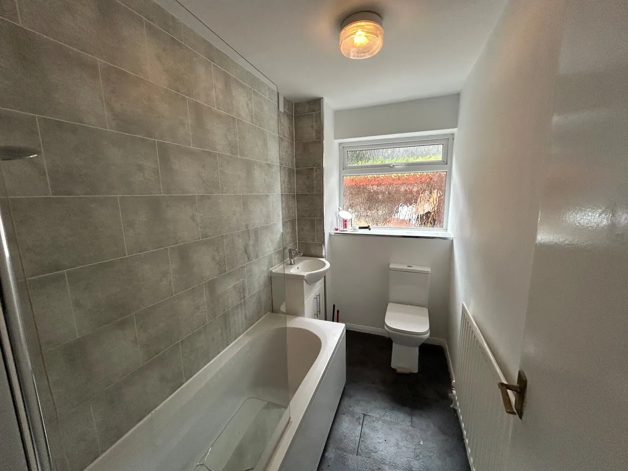 Loughton Grove, Halesowen, B63, photo 5