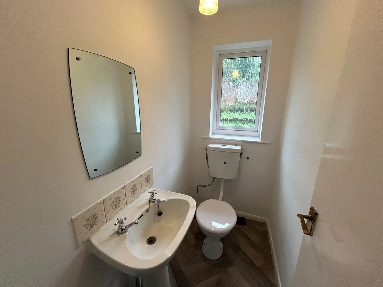Loughton Grove, Halesowen, B63, photo 9