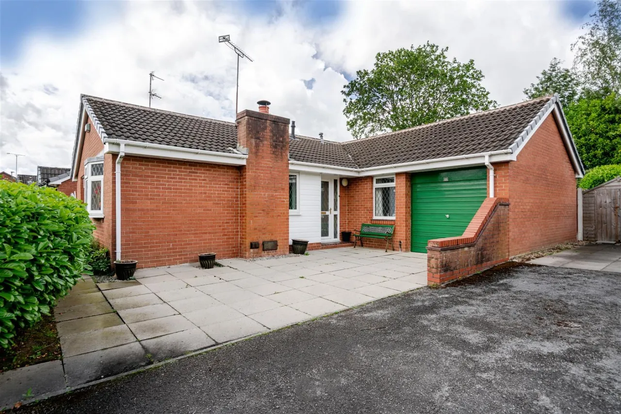 3 bed house for sale — Elmridge, Leigh