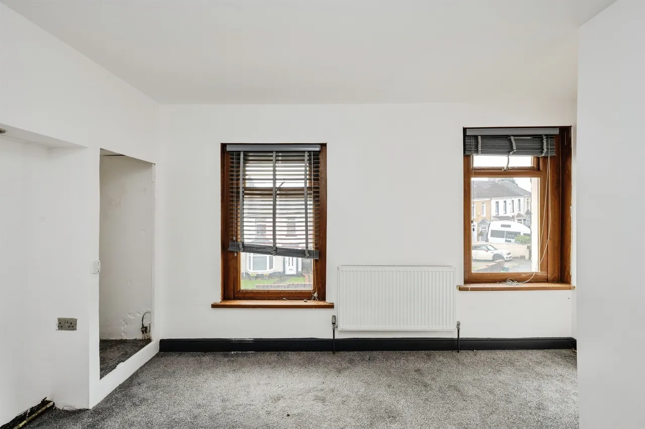 Parc Avenue, Swansea, SA6, photo 11