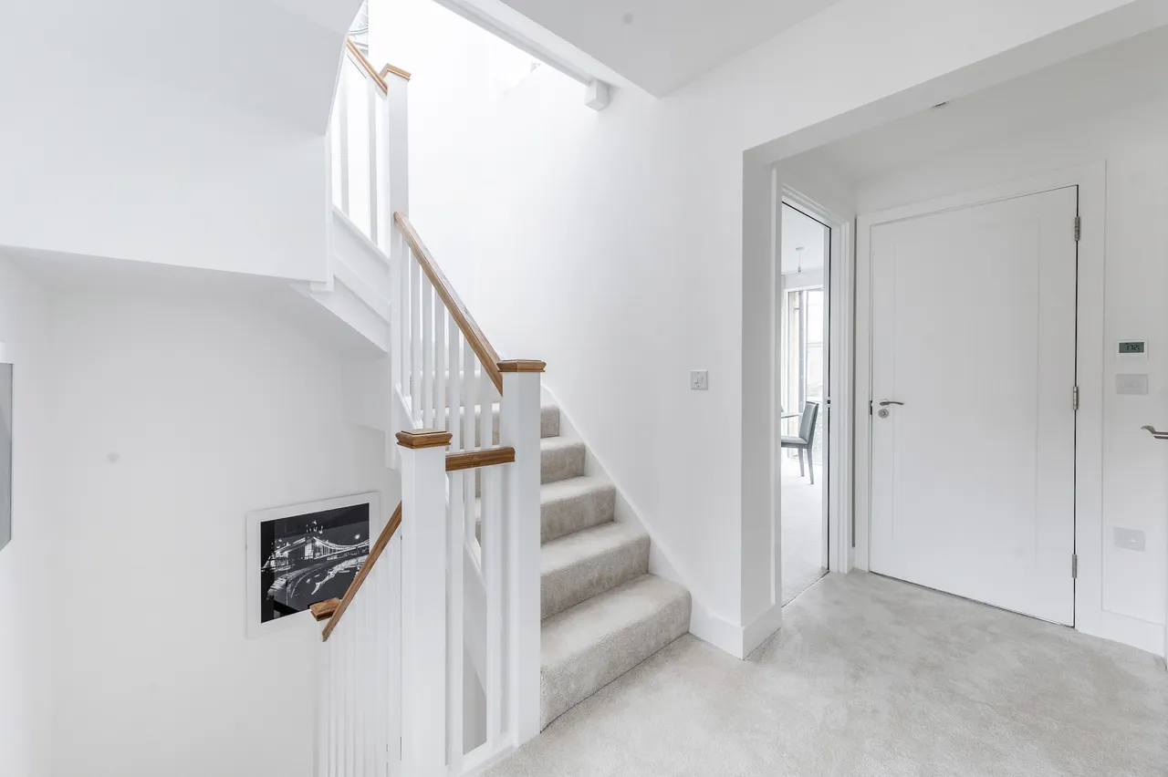 1 Brentwater Terrace, Westminster Road, LONDON, photo 10