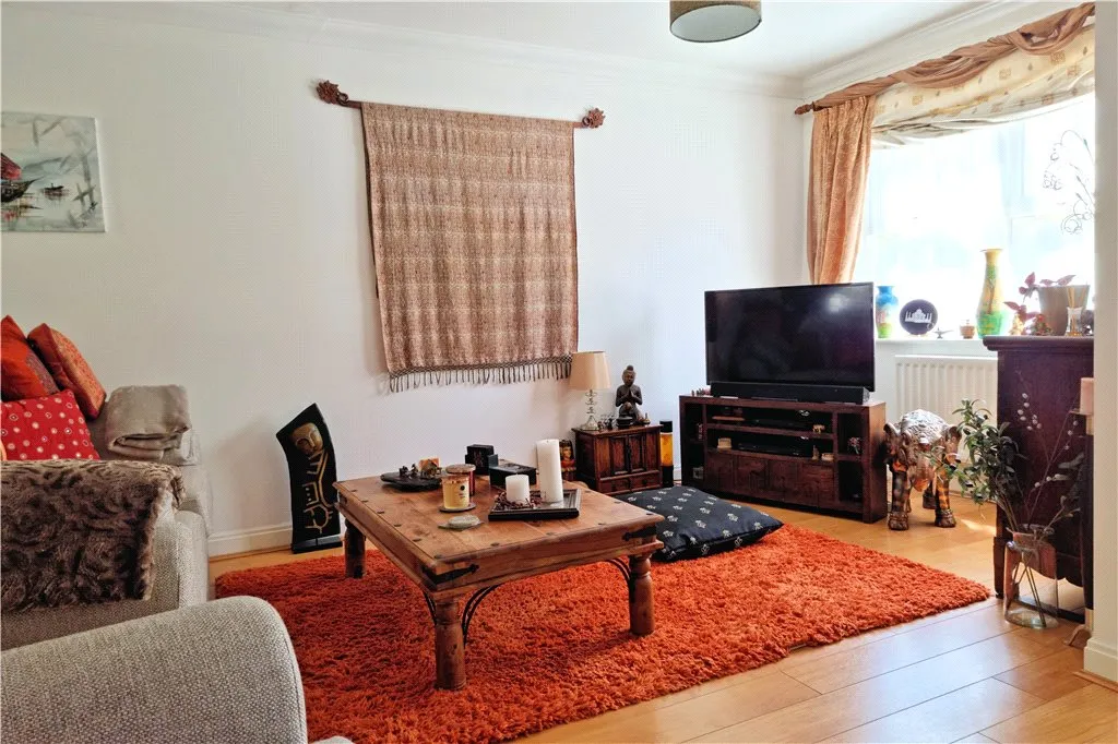 Brushfield Way, Knaphill, GU21, photo 9