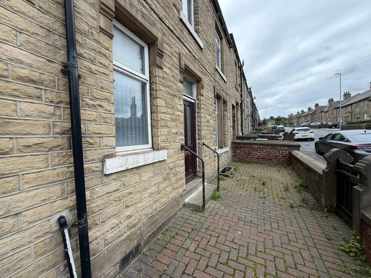Blackmoorfoot Road, Crosland Moor, Huddersfield, photo 5