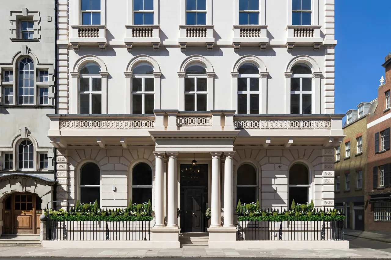 Charles Street, Mayfair, London, photo 2