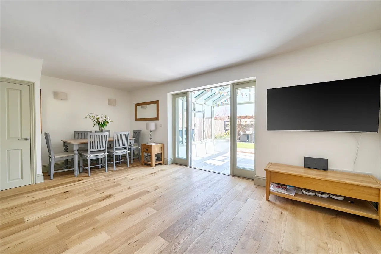 Swindon Road, Avebury, Marlborough, Wiltshire, SN8 1RH, photo 4