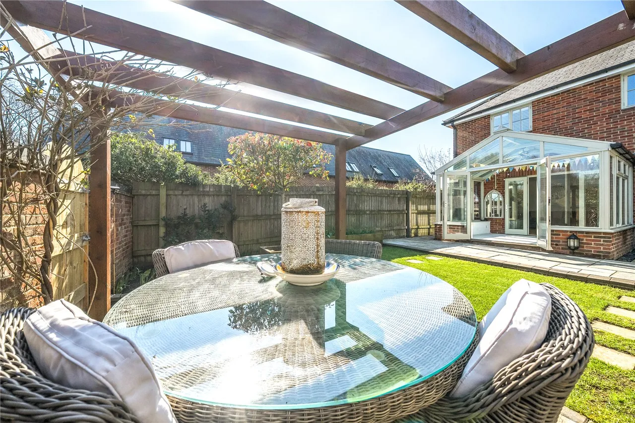 Swindon Road, Avebury, Marlborough, Wiltshire, SN8 1RH, photo 6