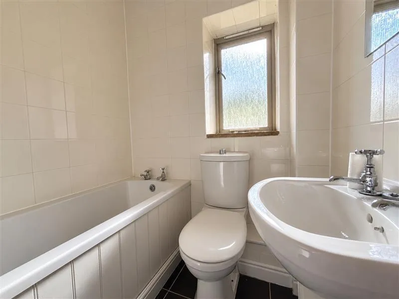 Canons Court Mews, GL12, photo 10