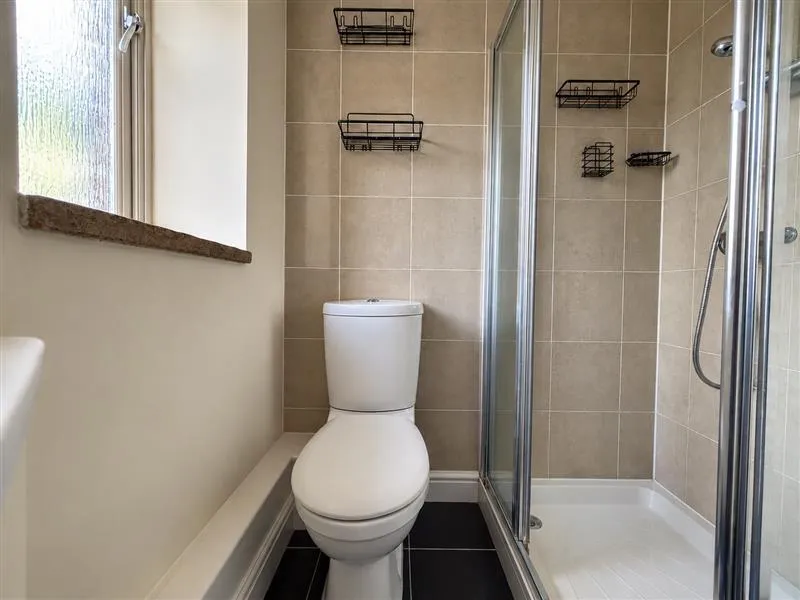 Canons Court Mews, GL12, photo 7