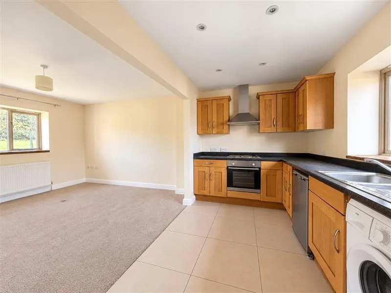 Canons Court Mews, GL12, photo 3